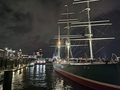 der Hamburger Hafen bei Nacht